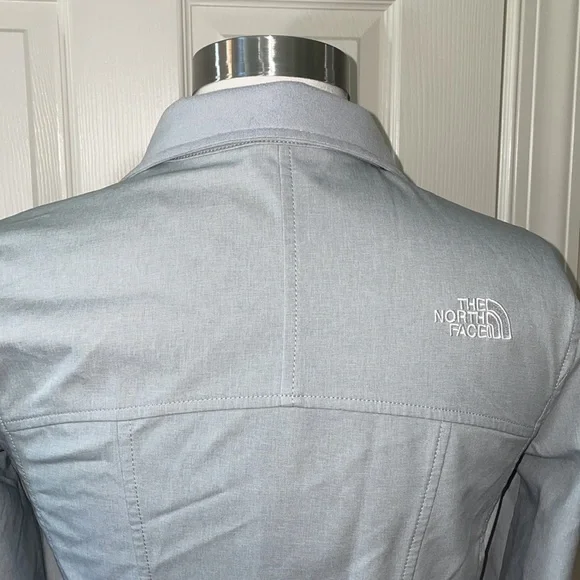 The North Face - EUC Women's Gray Jacket - Size Small - Picture 7 of 13